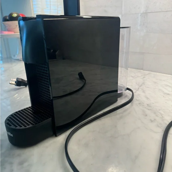 Nespresso Essenza Mini and Aeroccino - Picture 3 of 6